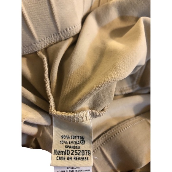 LL Bean Perfect Fit Straight Leg Pull On Business Casual Pocketed Tan Pants M - Picture 7 of 12